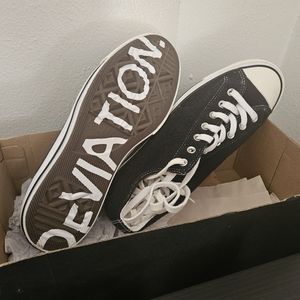 Low Tops Converse x Patta x Deviation special edition